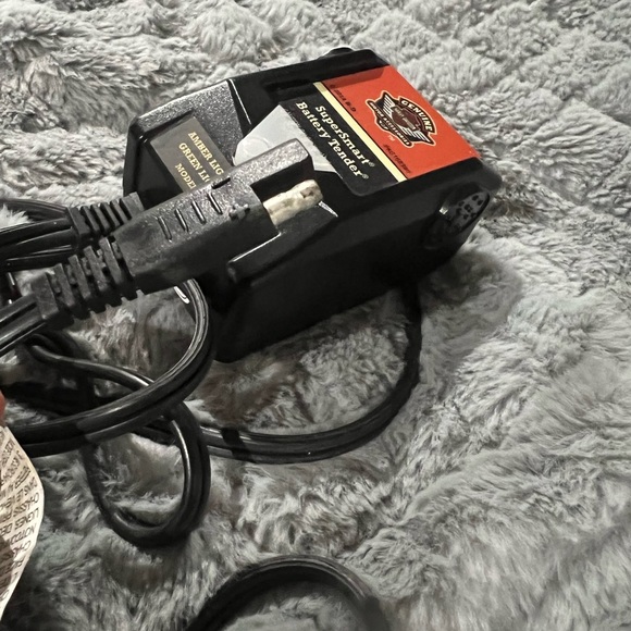 Battery Tender - Picture 2 of 4